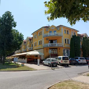 Korona***és étterem Szálloda